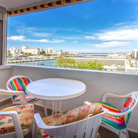 Stunning Apartment In Gandia With Kitchen Екстериор снимка