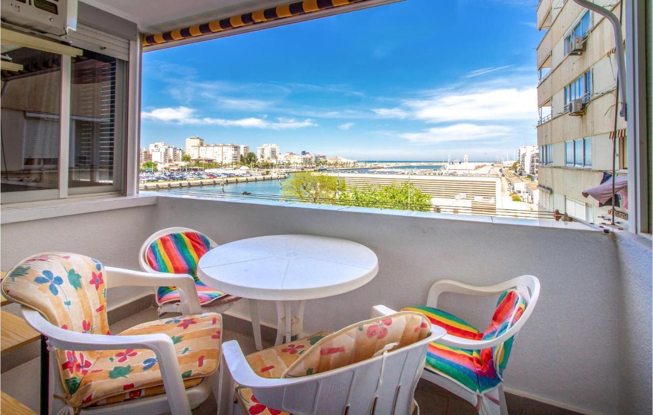 Stunning Apartment In Gandia With Kitchen Екстериор снимка