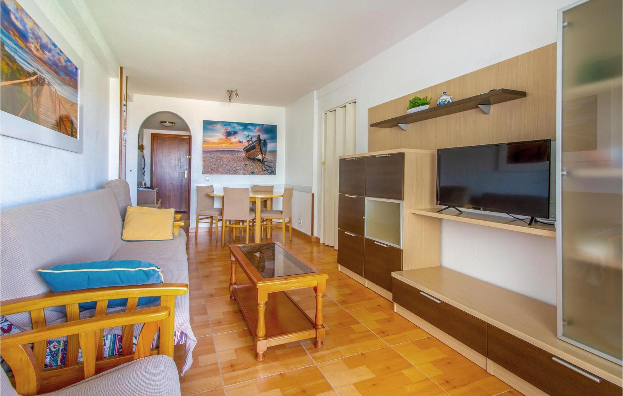 Stunning Apartment In Gandia With Kitchen Екстериор снимка